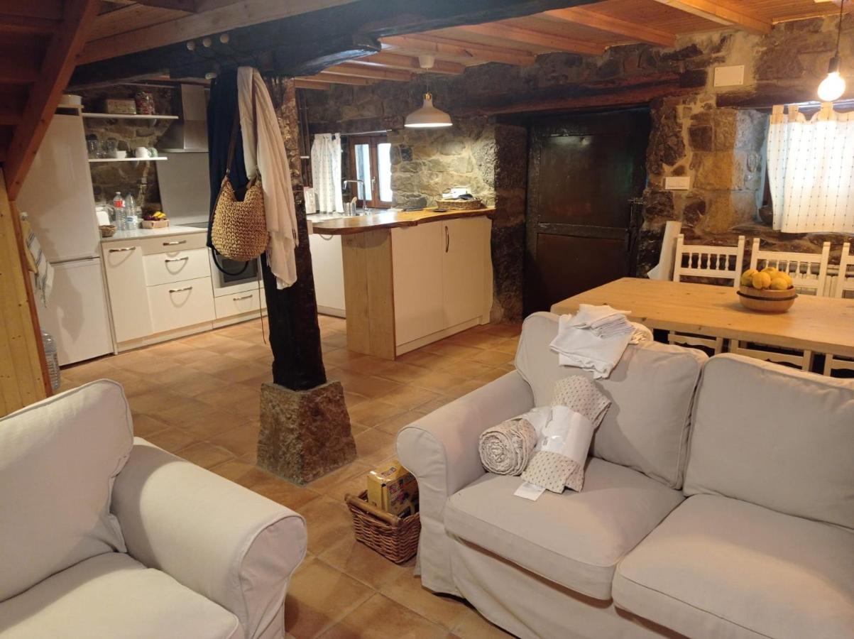 Amplia Y Comoda Casa De Piedra Con Porche Y Jardin San Roque de Ríomiera Dış mekan fotoğraf