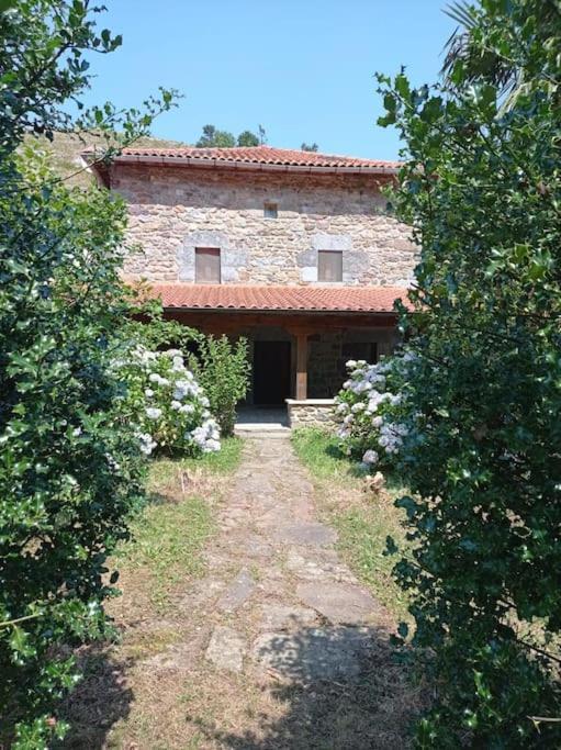 Amplia Y Comoda Casa De Piedra Con Porche Y Jardin San Roque de Ríomiera Dış mekan fotoğraf