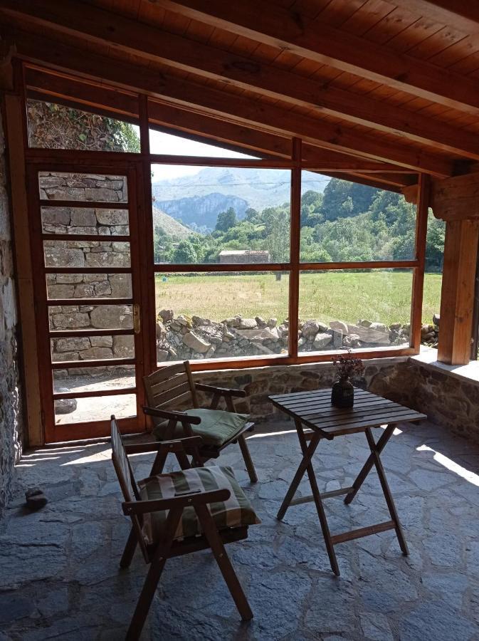 Amplia Y Comoda Casa De Piedra Con Porche Y Jardin San Roque de Ríomiera Dış mekan fotoğraf