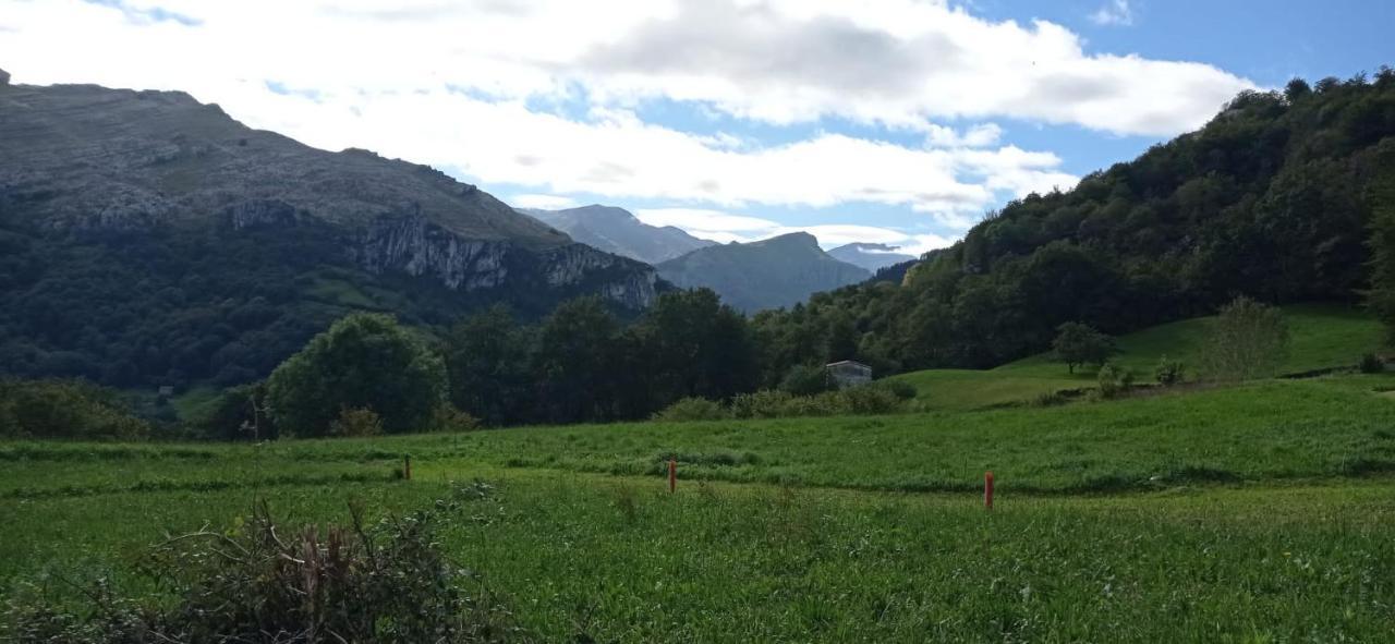 Amplia Y Comoda Casa De Piedra Con Porche Y Jardin San Roque de Ríomiera Dış mekan fotoğraf